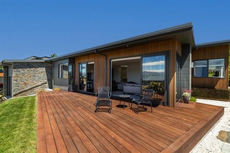 Photo of property in 8 Turnbull Crescent, Wanaka, 9305