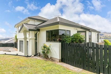 Photo of property in 13 Chastudon Place, Tawa, Wellington, 5028