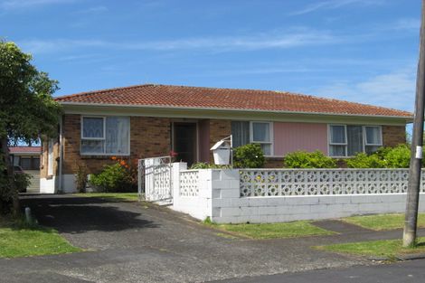 Photo of property in 15 Dunstall Place, Mangere Bridge, Auckland, 2022