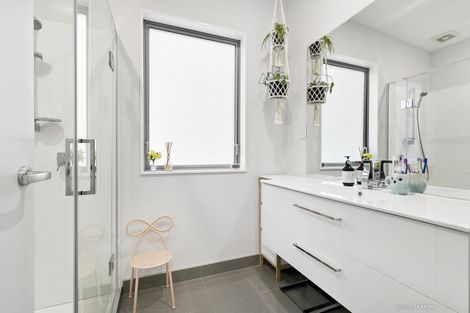 Photo of property in 1/24 Tamar Street, Island Bay, Wellington, 6023