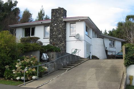 Photo of property in 2 Calypso Place, Rothesay Bay, Auckland, 0630