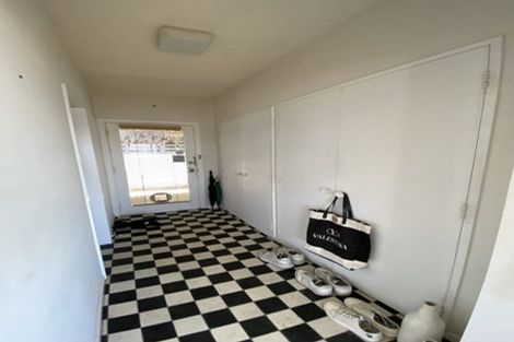 Photo of property in 6 Stormont Place, Kingston, Wellington, 6021