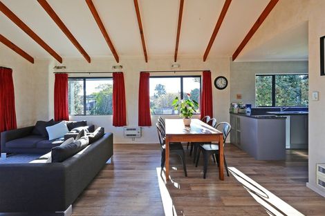 Photo of property in 32 Cedar Road, Te Awanga, 4102