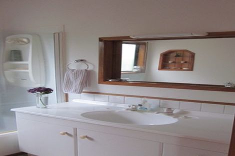 Photo of property in 2/34 Oruamo Place, Beach Haven, Auckland, 0626