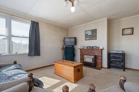 Photo of property in 44 Ross Crescent, Fairfield, Hamilton, 3214