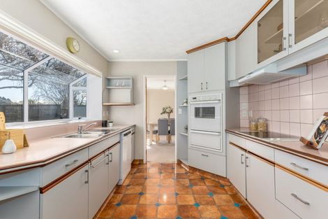 Photo of property in 10 James Cook Drive, Whitby, Porirua, 5024