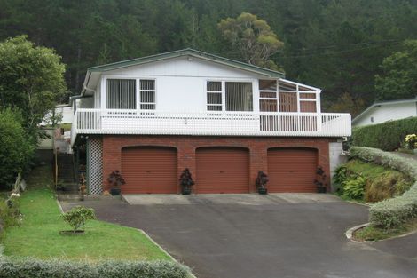 Photo of property in 50 Elmslie Road, Pinehaven, Upper Hutt, 5019