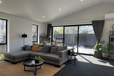 Photo of property in 8 Moore Street, Milton, 9220