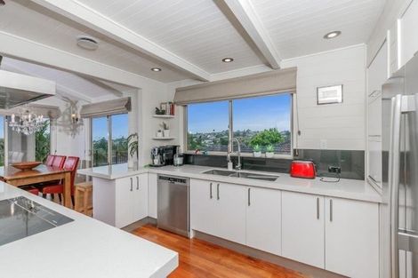 Photo of property in 3 Tanglewood Place, Cockle Bay, Auckland, 2014