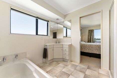 Photo of property in 14 Lorrigan Way, Welcome Bay, Tauranga, 3112