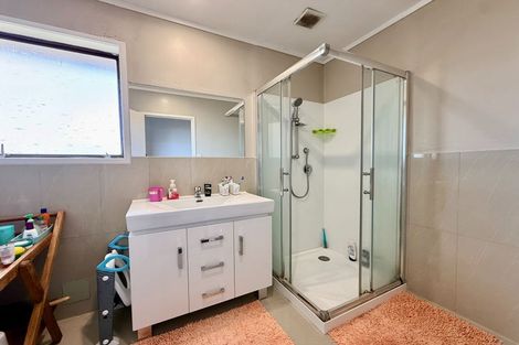 Photo of property in 2/1 Parker Avenue, New Lynn, Auckland, 0600