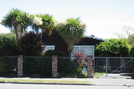 Photo of property in 201 Avonhead Road, Avonhead, Christchurch, 8042