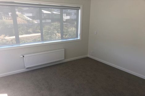 Photo of property in 16 Glide Lane, Whitby, Porirua, 5024