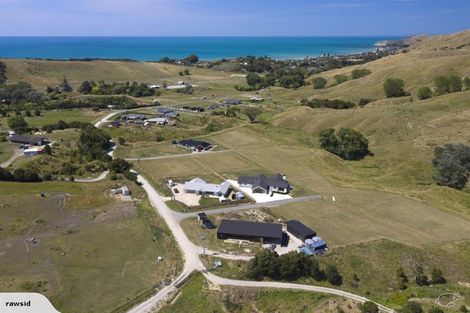 Photo of property in 72 Scarlys Way, Okitu, Gisborne, 4010