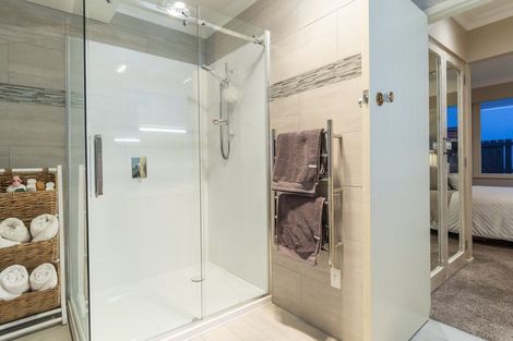 Photo of property in 429 Otumoetai Road, Otumoetai, Tauranga, 3110