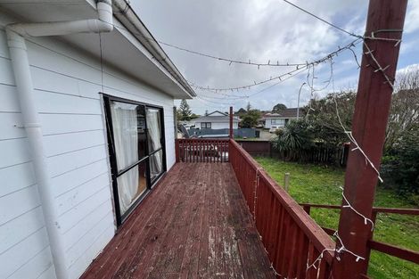 Photo of property in 8 Southview Place, Wattle Downs, Auckland, 2102