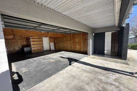 Photo of property in 4 Priestley Drive, Bucklands Beach, Auckland, 2014