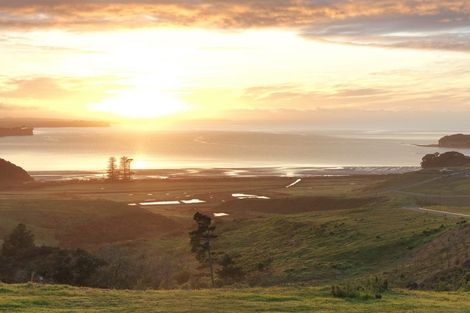 Photo of property in 25 Hurihuri Road, Okura Bush, Silverdale, 0794