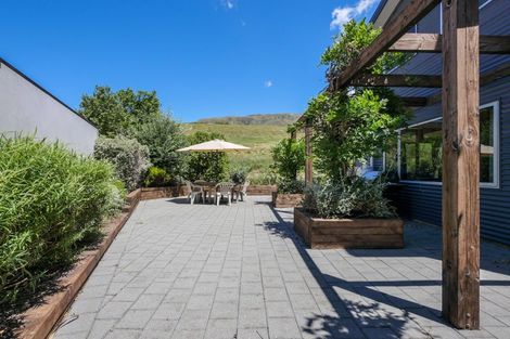 Photo of property in 8b Oakwood Place, Wanaka, 9305