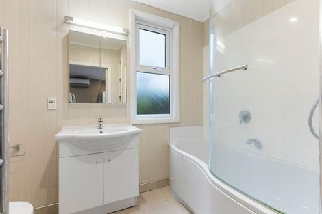 Photo of property in 88 Broderick Road, Johnsonville, Wellington, 6037