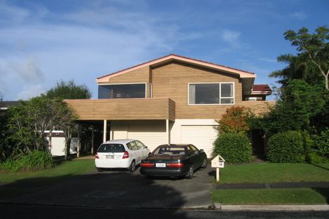 Photo of property in 10 Chatswood Grove, Chatswood, Auckland, 0626