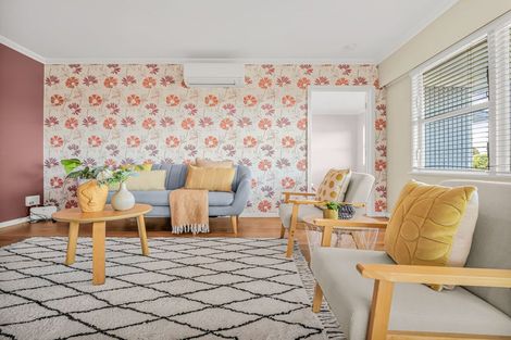 Photo of property in 1 Kingsley Street, St Andrews, Hamilton, 3200