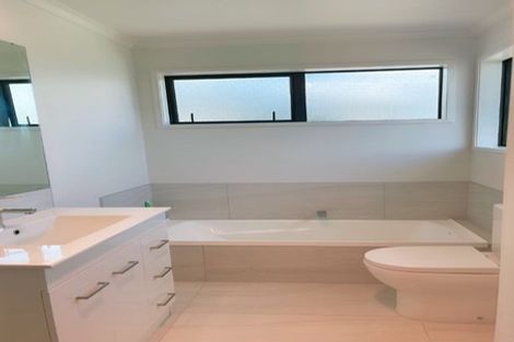 Photo of property in 6 Kira Road, Flat Bush, Auckland, 2016