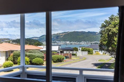 Photo of property in 9 Annan Grove, Papakowhai, Porirua, 5024