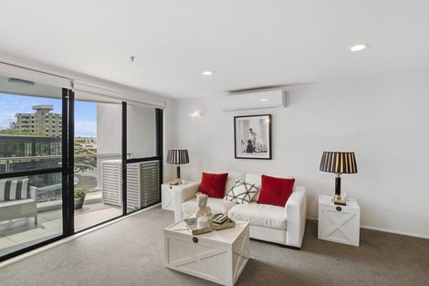 Photo of property in 4i/175 Hurstmere Road, Takapuna, Auckland, 0622