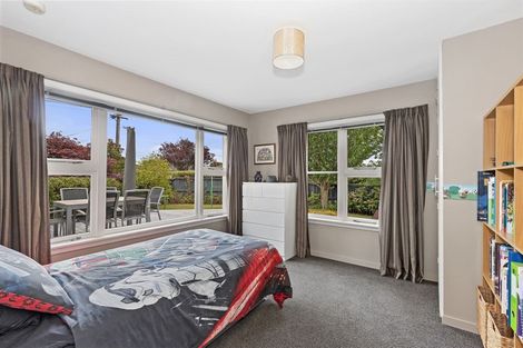 Photo of property in 37 Sledmere Street, Burnside, Christchurch, 8053