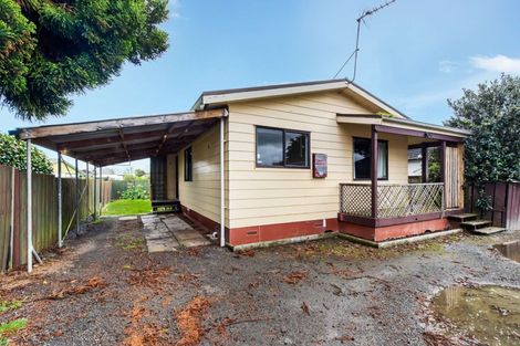 Photo of property in 18a Douglas Crescent, Fairfield, Hamilton, 3214