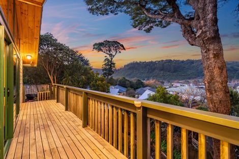 Photo of property in 19 Carlow Grove, Birchville, Upper Hutt, 5018