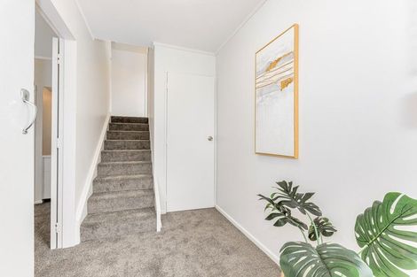 Photo of property in 9/124 Redwood Avenue, Tawa, Wellington, 5028