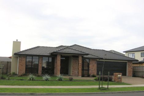 Photo of property in 6 Cyril French Drive, Flat Bush, Auckland, 2016