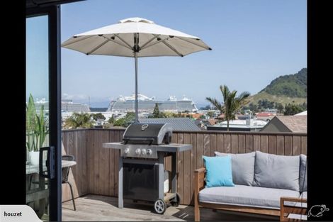 Photo of property in 30 Terrace Avenue, Mount Maunganui, 3116