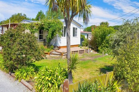Photo of property in 6 Gillespies Road, Kainga, Christchurch, 8083