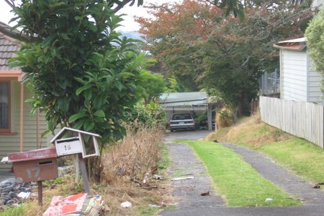Photo of property in 15 Lynwood Road, New Lynn, Auckland, 0600