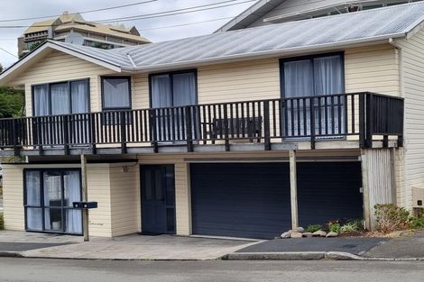 Photo of property in 6 Hospital Road, Newtown, Wellington, 6021