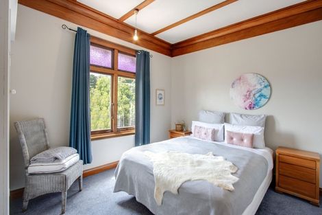 Photo of property in 18 Milton Terrace, Hospital Hill, Napier, 4110