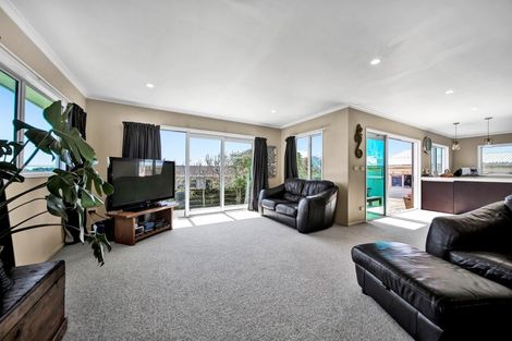 Photo of property in 77 Clemow Road, Fitzroy, New Plymouth, 4312