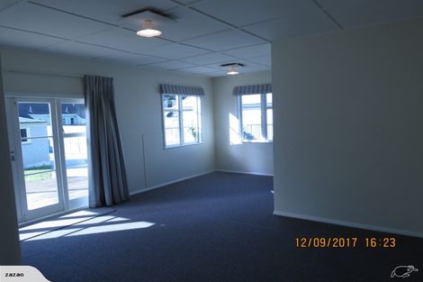 Photo of property in 107 Thackeray Street, Napier South, Napier, 4110