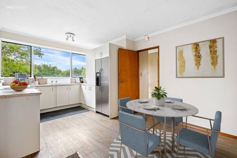 Photo of property in 2/11 Momorangi Crescent, Redwood, Christchurch, 8051