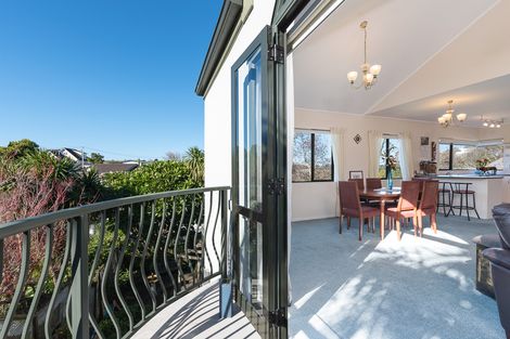 Photo of property in 16a White Swan Road, Mount Roskill, Auckland, 1041