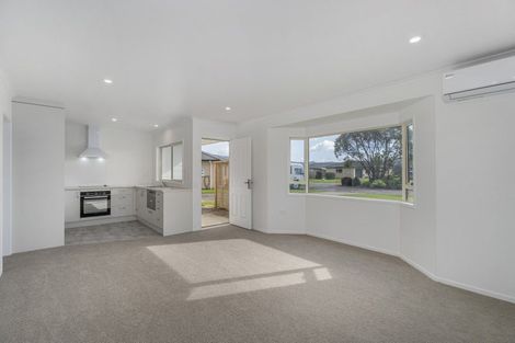 Photo of property in 8 Seascape Avenue, Whitianga, 3510