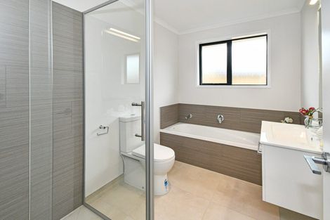 Photo of property in 12 Uatoto Road, Clarks Beach, 2122