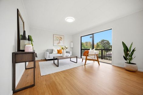 Photo of property in 40 Holmes Drive South, Massey, Auckland, 0614