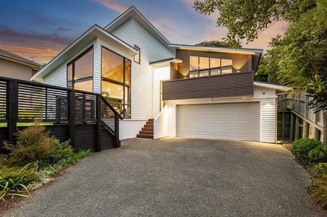 Photo of property in 37 Navigation Drive, Whitby, Porirua, 5024