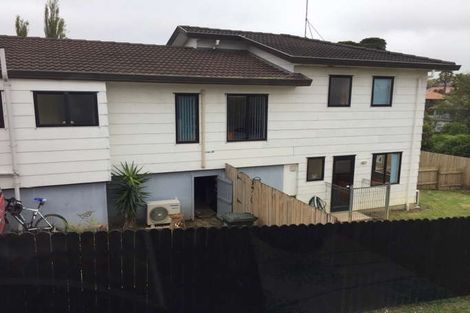 Photo of property in 35 Gosford Drive, Botany Downs, Auckland, 2010