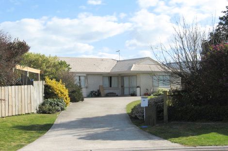 Photo of property in 64 Kane Road, Papamoa Beach, Papamoa, 3118