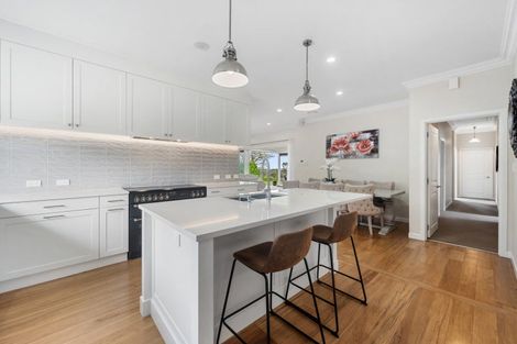 Photo of property in 576 Whitford Road, Whitford, Howick, 2571